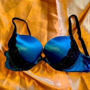 Victoria’s Secret Very Sexy Push Up 34D